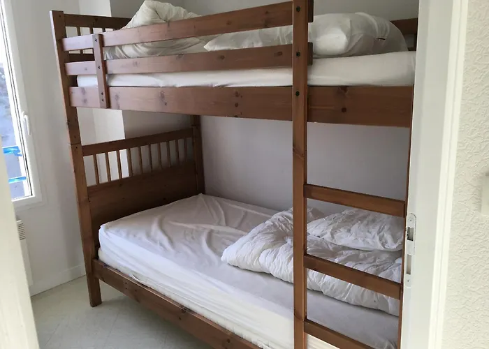 Mahon : 3 A 200m De La Avec Balcon Et Parking - Fr-1-482-163 *